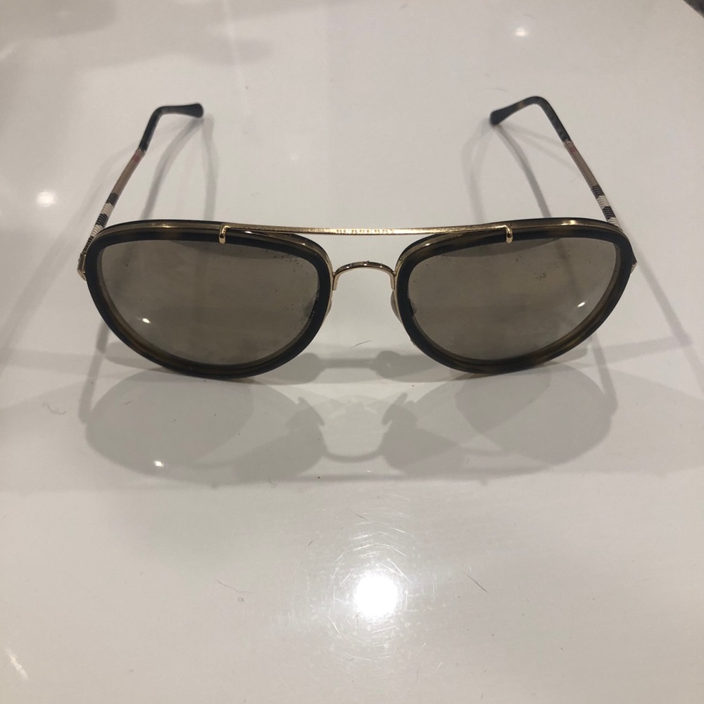 Burberry Sun Glasses